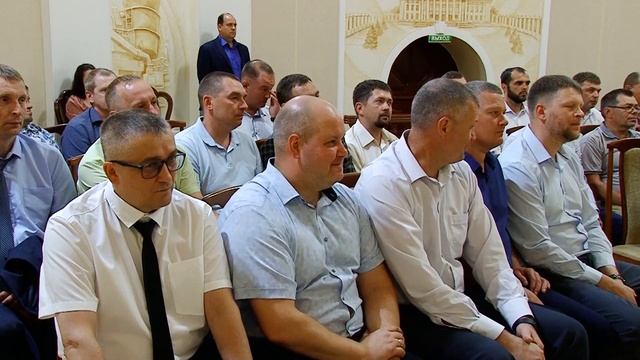 Продолжается чествование лучших сотрудников ЕВРАЗ НТМК в честь грядущего Дня металлурга смотреть онлайн