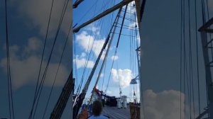 В морпорту СОЧИ бросил якорь самый быстрый учебный фр?