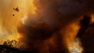 Экстренная эвакуация населения  военными самолетами из-за природных пожаров началась в Канаде