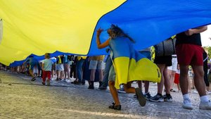 Власти Украины перенесли День защиты детей на ноябрь
