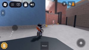 Играю в мм2/ но играю с телефона) и вы посмотрите как я играю с телефона 📱📞