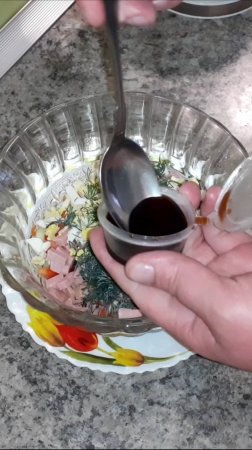Рецепт вкусного салат. Ингредиенты в комментариях)