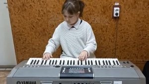 Ю.Щекалева "В подражание оркестру" ,"Менует для труб" Исполняет Евтушенко Валерия(синтезатор)