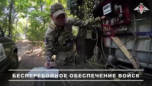 🚛 Специалисты службы горючего Ульяновского гвардейского соединения ВДВ обеспечивают заправку вое...