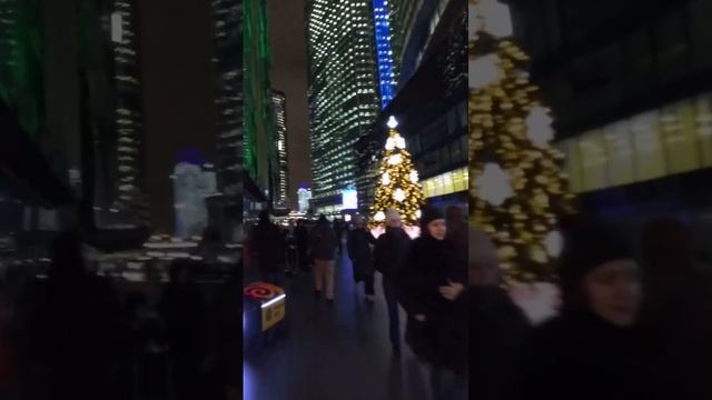 Прогулка по ночному зимнему Москва-Сити. / A walk through the winter Moscow City at night. #russia