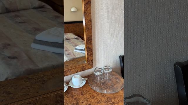 ТРИ ЗВЕЗДЫ ОТ САНАТОРИЯ «ПЛАНЕТА»: ВИДЕО ОБЗОР ДВУХМЕСТНОГО НОМЕРА КАТЕГОРИИ «СТАНДАРТ»