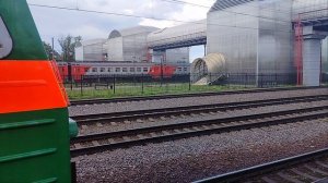 30 мая 2025 г. Электропоезд ЭТ2М-047 Сообщением Торфяное-Обухово Прибывает на станцию Любань