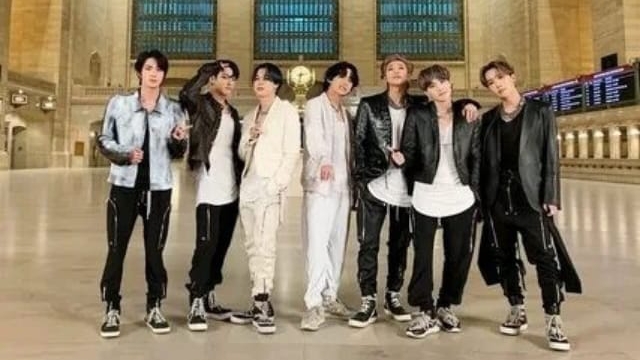 "BTS: Скрытые Истории Звезд 🔍"