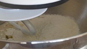 Фокачча с тимьяном и чесноком