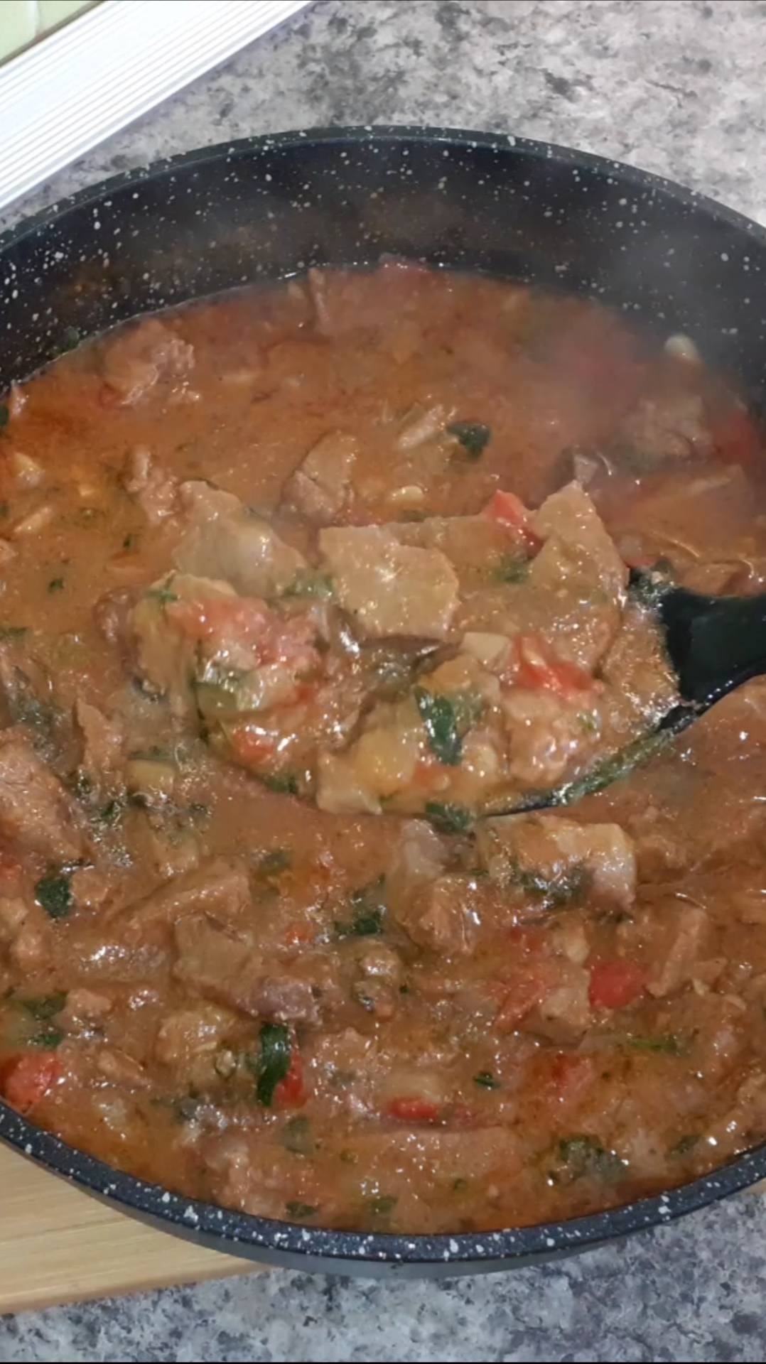 Чашушули Блюдо Грузинской кухни из говядины, овощей и томатного соуса. Рецепт вкусного ужина.