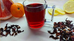 Чай каркаде с цитрусами и пряностями