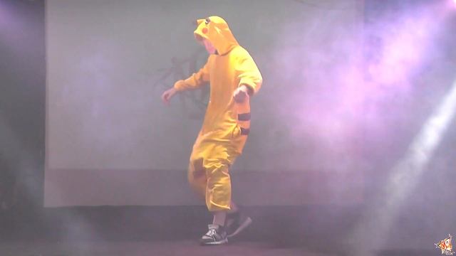 Детектив Пикачу (Crazy дефиле) - Magic Kingdom 2019 смотреть онлайн