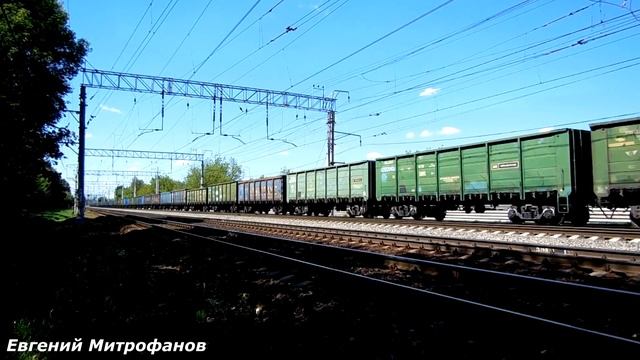 Электровоз ВЛ11-532 (ТЧЭ-27) с грузовым поездом. смотреть онлайн