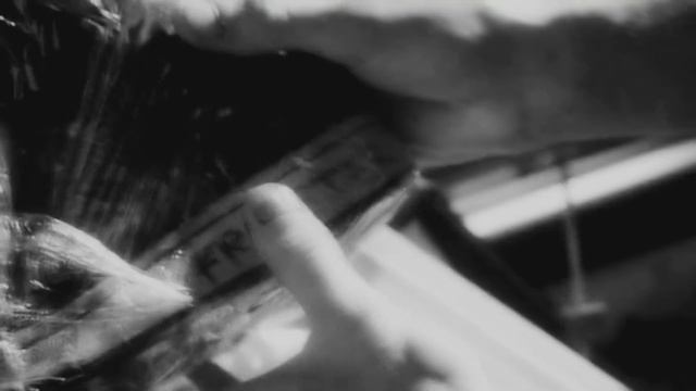 Молокососы / Skins -- So Cold смотреть онлайн