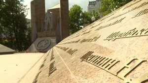 На обелиске «Воин-освободитель» восстановлены таблички с именами героев