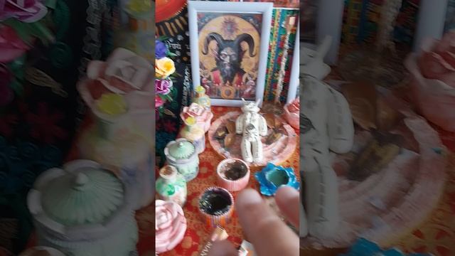 Божья чистка свечами Чакра третьего глаза Аджна Расположение: между бровями выше центра лба мирян