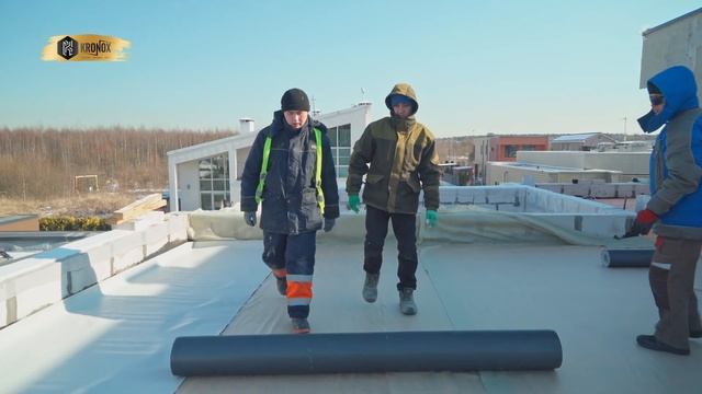 ПВХ мембрана KRONOX на кровле частного дома 😎 Видео от п?