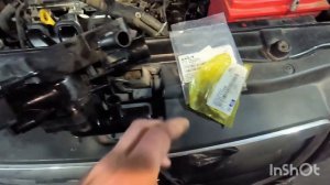 Hyundai Santa Fe (2G) замена прокладок корпуса термостата