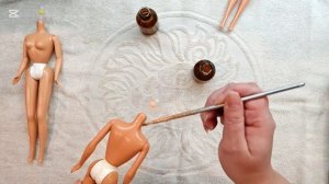 Поломанные шеи у куклы барби- чем заменить утерянный ш