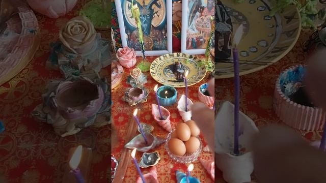 Божья чистка свечами Коронная чакра Сахасрара третий глаз Расположение: на макушке головы мирян