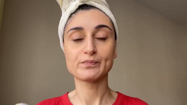Как правильно наносить тональное средство для естест?