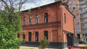 Жемчужина Ривер Парк - историческое здание конторы фабрики Франца Рабенека после реставрации