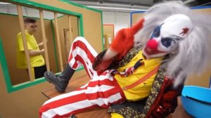 ВЛАД А4 ВЫБИРАЕТСЯ ИЗ 100 СЛОЕВ КАРТОНА!