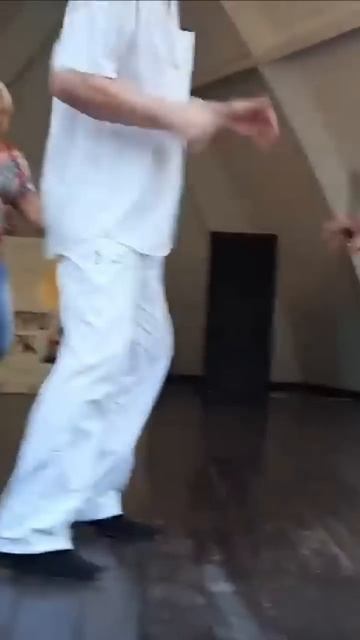 Я ГОТОВ ЦЕЛОВАТЬ ПЕСОК!!! #kharkiv смотреть онлайн