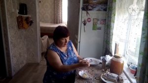 Разругались с утра/нашёл себе вешалку