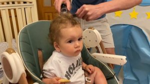 Как постричь ребенка 1 год и 2 месяца дома.Первая стриж?