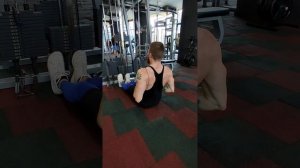 Тяга каната, к животу в кроссовере. Тренировка спины.