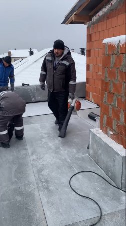 Монтаж плоской кровли из ПВХ-мембраны