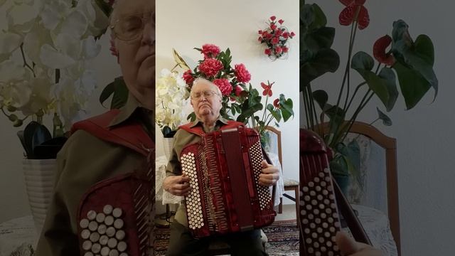 Рисую счастье на снегу. смотреть онлайн