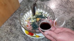 Салат который вы еще точно не готовили и не пробовали. (Продукты в комментариях)