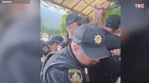 Раскольники на Украине захватили ещё один православный храм / События на ТВЦ