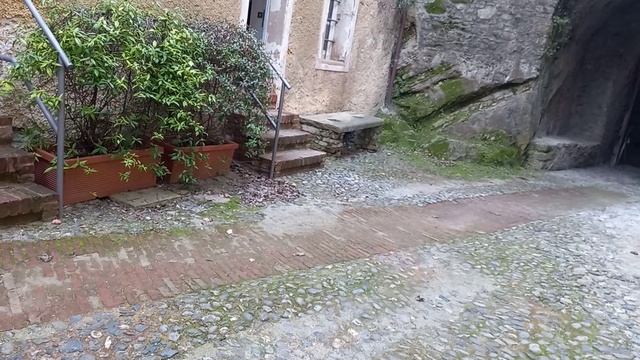 Баба несётХ..нюОбыкновенную!Все четко:от1073 до1945 отЗубов отлётает!Садисьпять иДипломИдиотика!