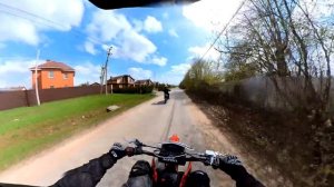 ПОКАТУШКИ НА ДВУХ ПИТБАЙКАХ//ГОРКИ И РЫБАЛКА #питбайк