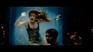 Фокус с пираньями в фильме  ,,Иллюзия обмана"