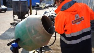 Бетономешалка Скиф на 200 литров : обзор работы бетоном?