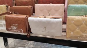 AL ZAHIA ТОРГОВЫЙ ЦЕНТР В ШАРДЖЕ /СНИМАТЬ ОСОБО НЕЛЬЗЯ/ВАМ