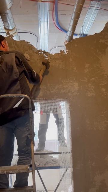 Ломаю перегородку из газобетона. Идёт тяжело -собирал смотреть онлайн