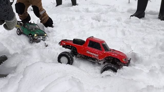 RC CAR покатушки по внедорожью на радиоуправляемых моде?