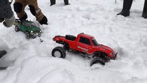 RC CAR покатушки по внедорожью на радиоуправляемых моде?