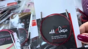 Счастье в моменте!  Буретный шелк, клубочницы мечты и любимые спицы! ♎️