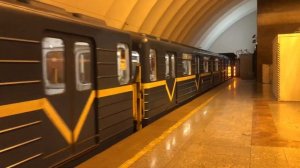 81-717/714 на станции Новочеркасская // г. Санкт-Петербург