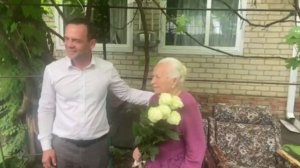 Спели братья Смирнягины 95-летней имениннице.