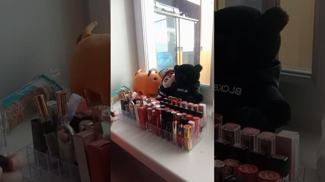 Коллекция помад часть 1.