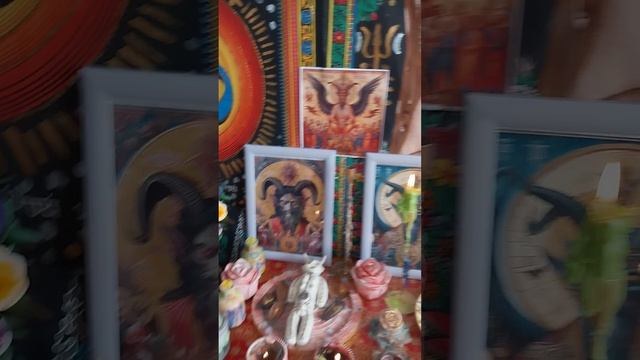 Божья чистка Корневая чакра Муладхара Расположение: основании позвоночника мирян