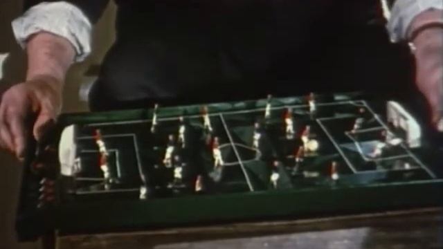 Внимание одиннадцатиметровый! (Королева бензоколонки 1962) смотреть онлайн