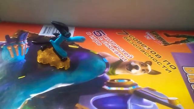 Обзор игрушек из киндера Бен Тен (еволюцыя) Жук,Дедушка Бена,Молния. смотреть онлайн